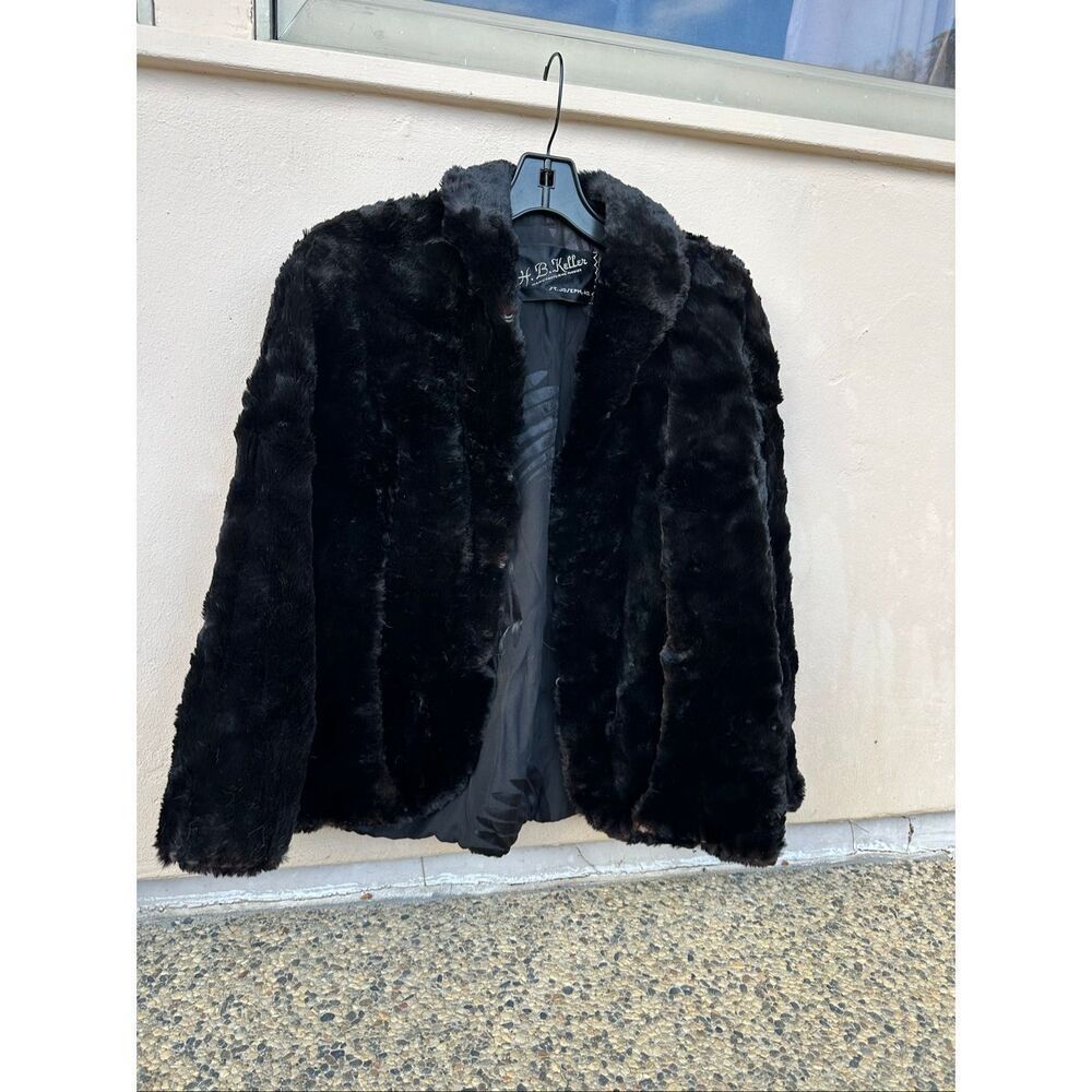 H.B.Keller Furrier Cape in classic black